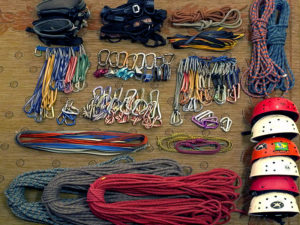 Conheça os equipamentos Básicos de Escalada